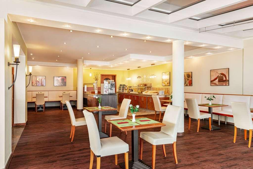 Amedia Frankfurt Russelsheim Trademark Collection By Wyndham Restaurant bilde